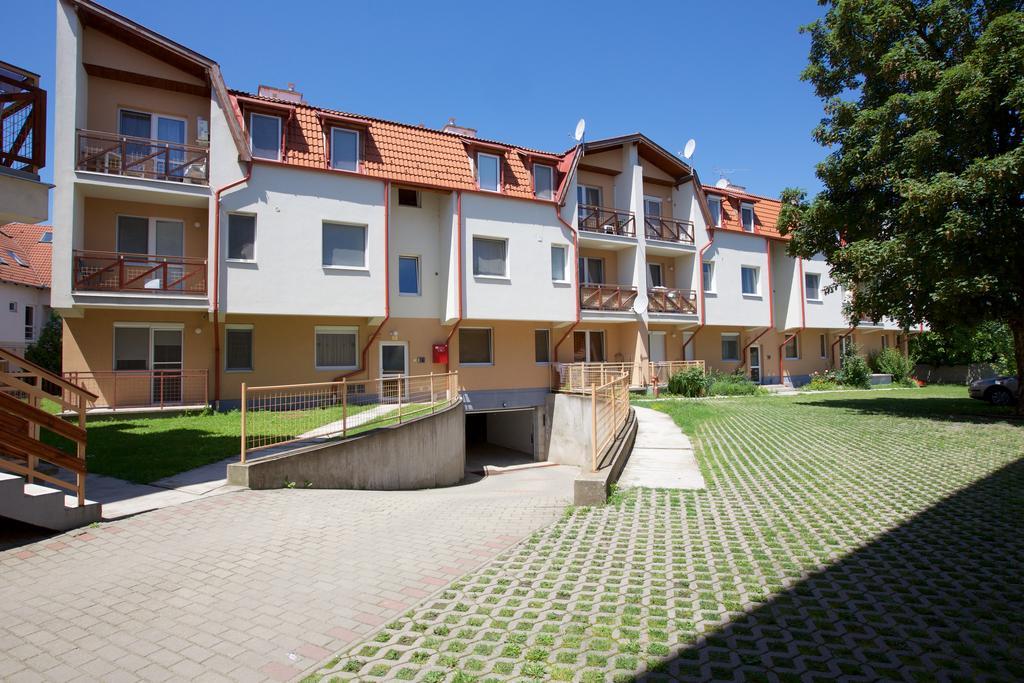 Zoli Apartmanok-Maya Koelcsey 34-36 Hajdúszoboszló 외부 사진